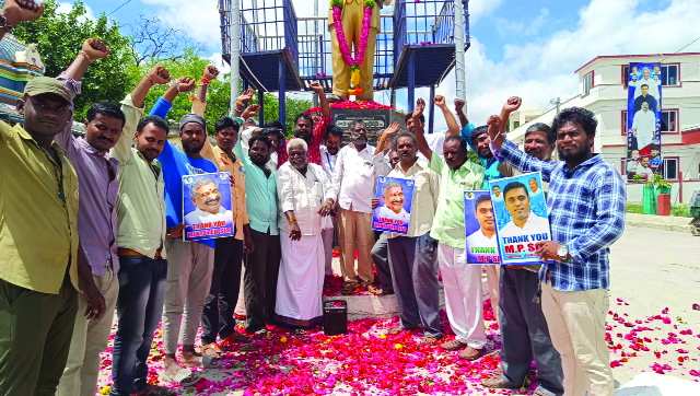 మినీ బైపాస్‌ రోడ్‌కు అంబేద్కర్‌ సర్కిల్‌ పేరు పెట్టాలి