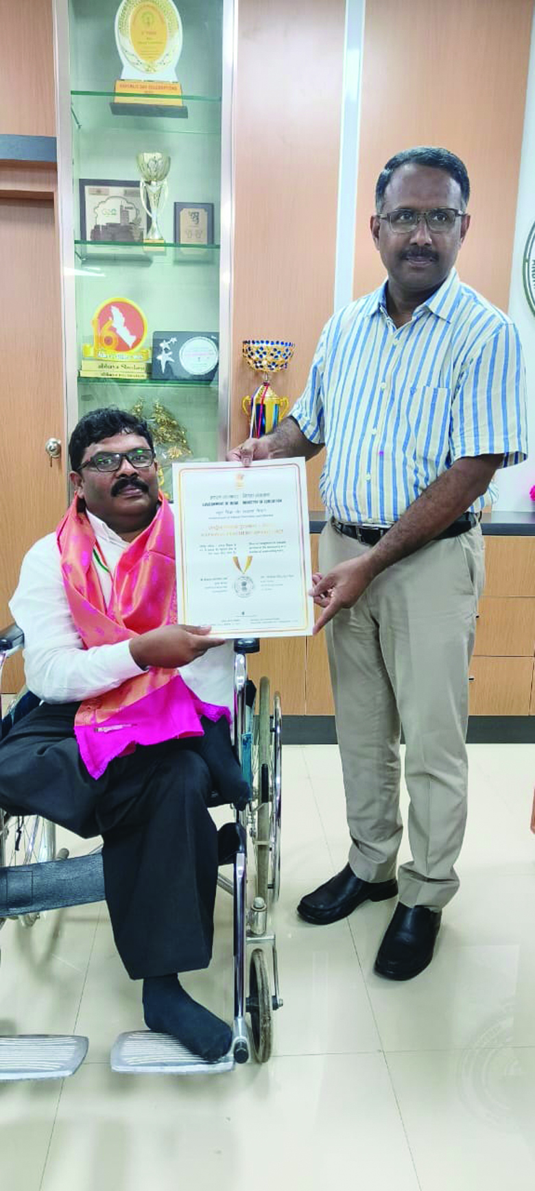 జాతీయ ఉత్తమ ఉపాధ్యాయ అవార్డు గ్రహీతకు సన్మానం