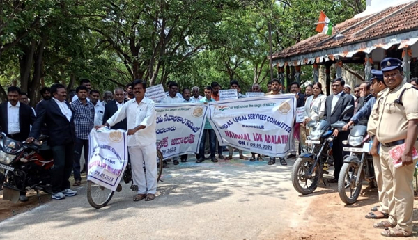 లోక్‌ అదాలత్‌ ను సద్వినియోగం చేసుకోవాలి  :జూనియర్‌ సివిల్‌ జడ్జ్‌ కె.లత 