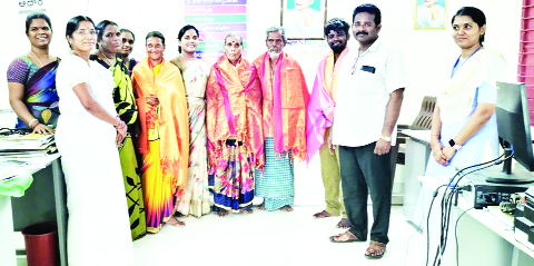 పారిశుద్ధ్య కార్మికులకు ఘన సన్మానం