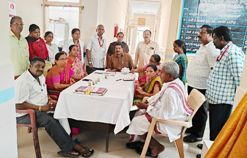 అభివృద్ధి కమిటీ సమావేశంలో మాట్లాడుతున్న ఎంపీపీ లలిత కుమారి