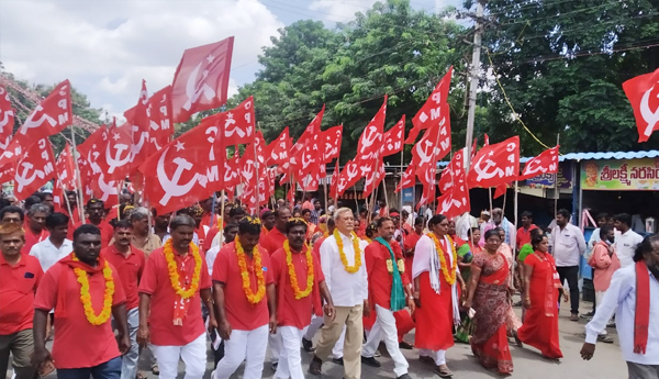 The-seventh-day-of-the-ongoing-CPM-Porubata-Padayatra