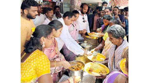 ఘనంగా పవన్‌ కల్యాణ్‌ జన్మదిన వేడుకలు