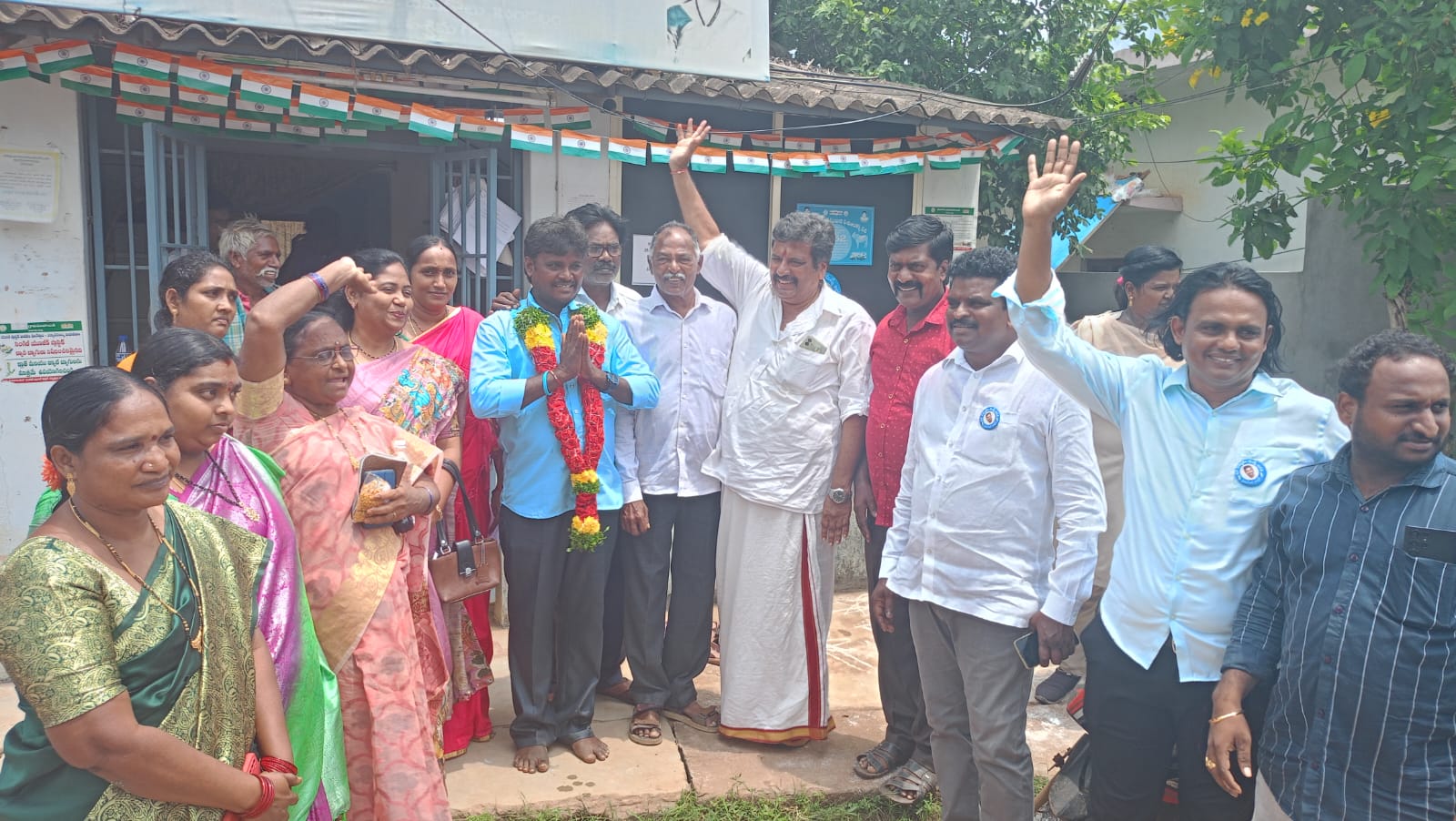 పొలసానిపల్లి ఉపసర్పంచిగా శ్రీనివాసరావు ఎన్నిక