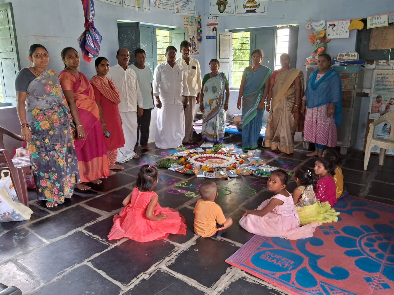 బయట మంజులూరు గ్రామంలోని అంగన్వాడీ కేంద్రంలో పోషకాహార మాసోత్సవాలు