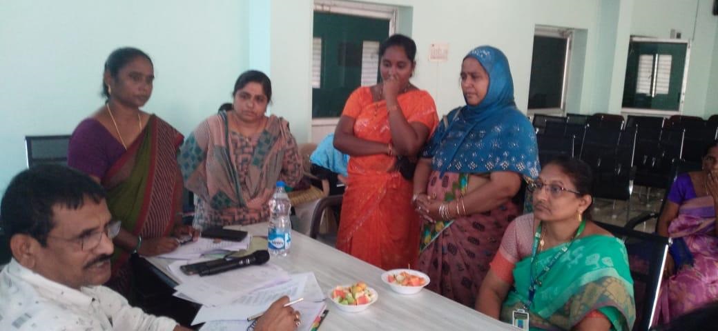 సువార్తపైన కేసు నమోదు చేయాలని పలువురు గ్రూపు సభ్యులు డిమాండ్