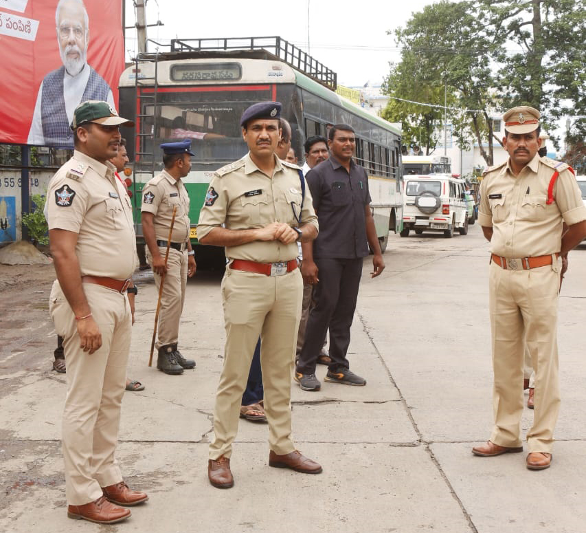 బాపట్ల జిల్లా ఎస్‌పి వకుల్‌ జిందాల్‌