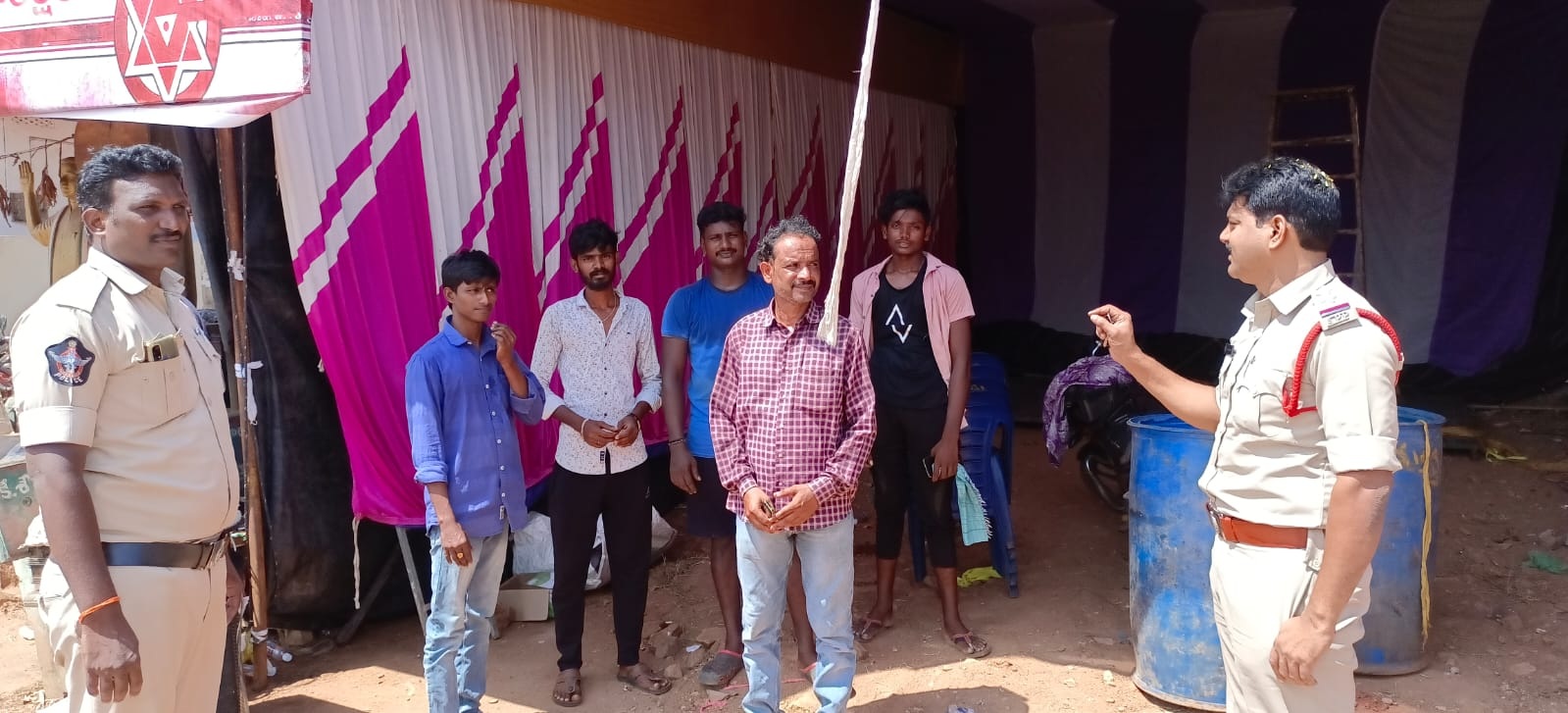 ఉత్సవ మండపాలు పరిశీలన