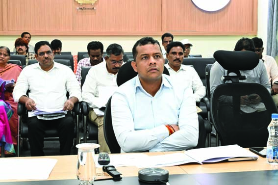     పారదర్శకంగా ఓటర్ల జాబితా సంక్షిప్త సవరణ