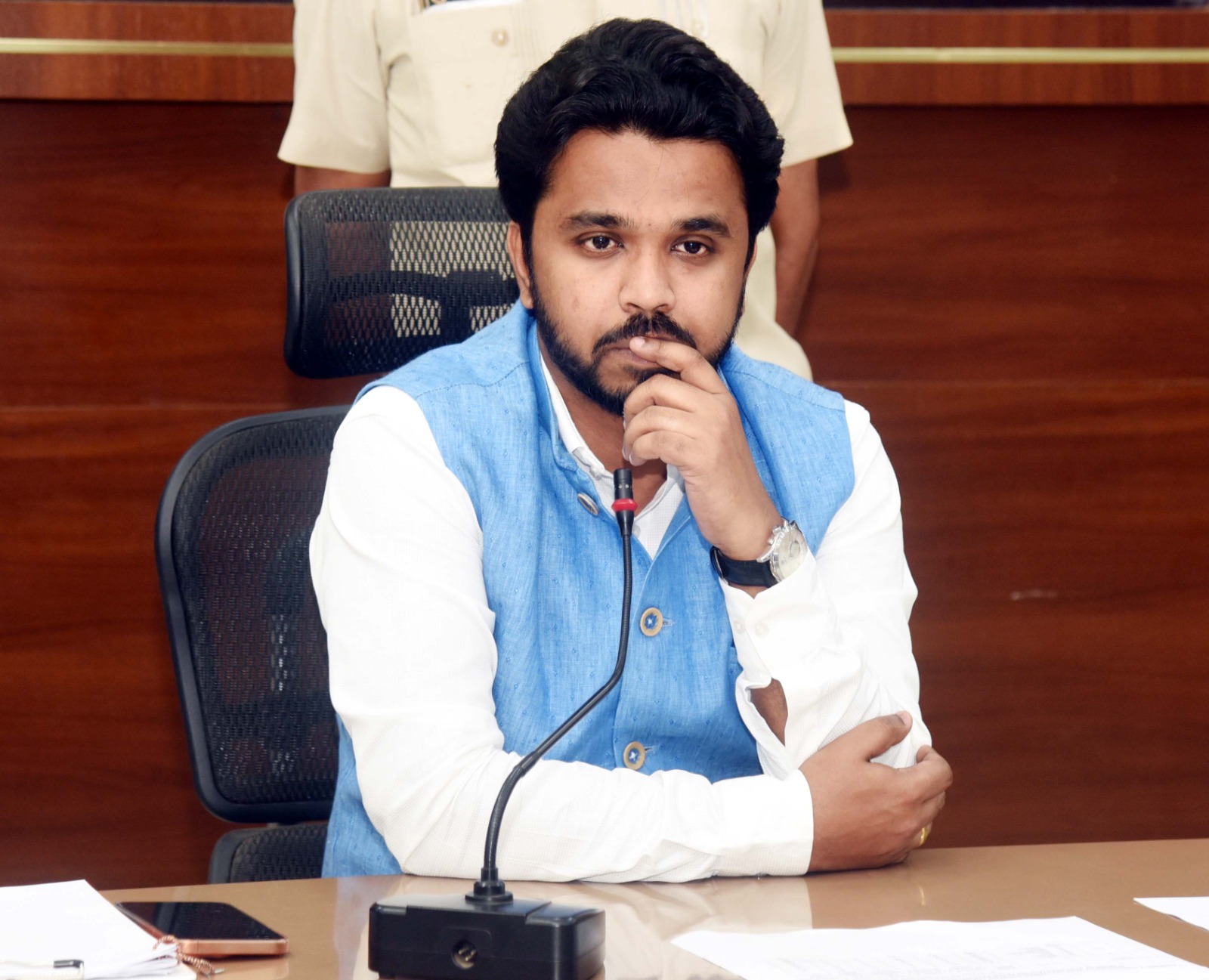 పిఎంఇజిపి లబ్ధిదారులకు త్వరితగతిన రుణాలు : కలెక్టర్‌ ప్రసన్న వెంకటేష్‌