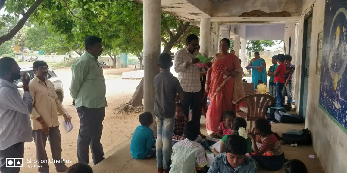 డిఇఒ ఆకస్మిక తనిఖీ 