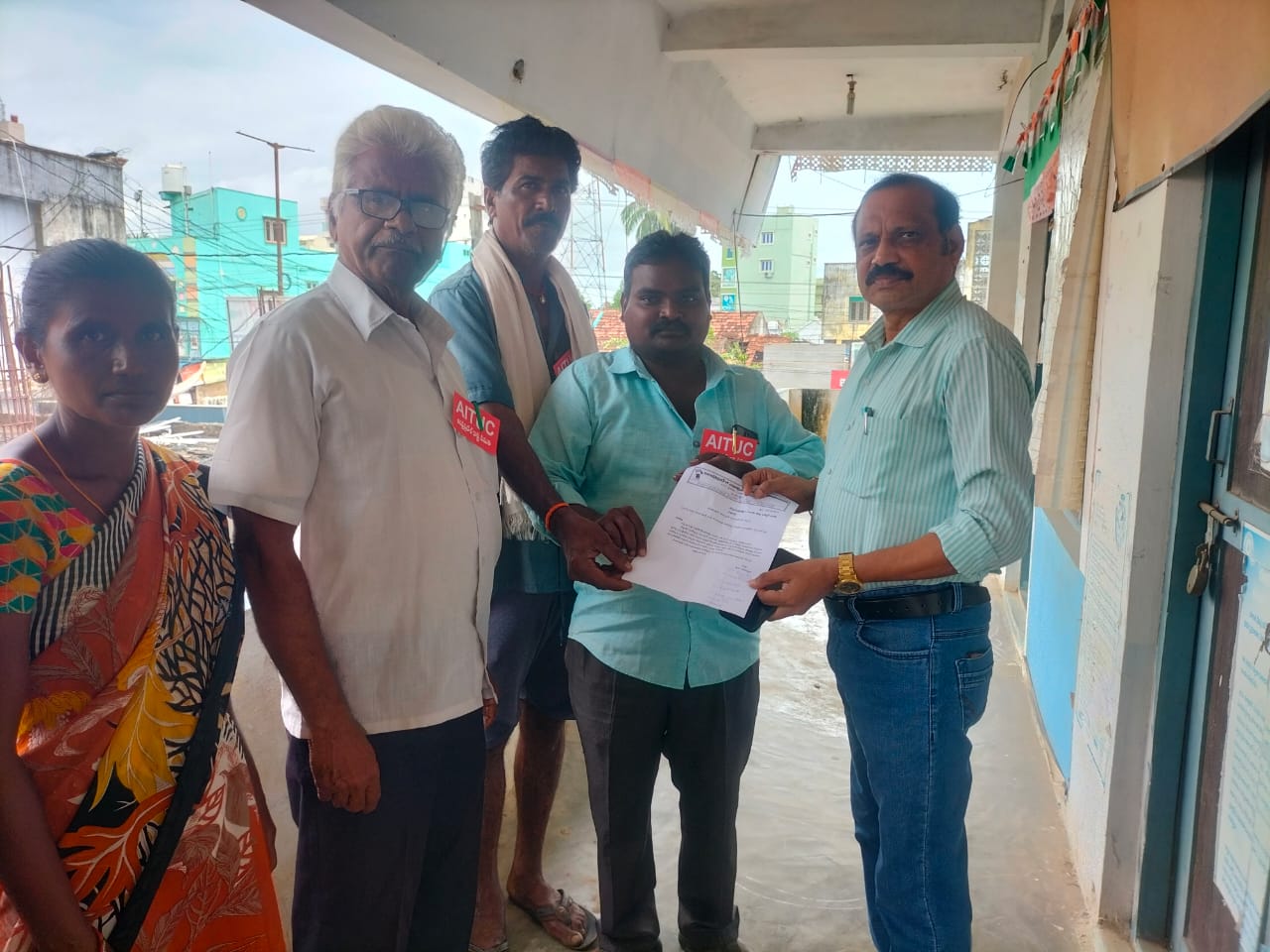 మున్సిపల్‌ కార్మికుల సమస్యలు పరిష్కరించాలి