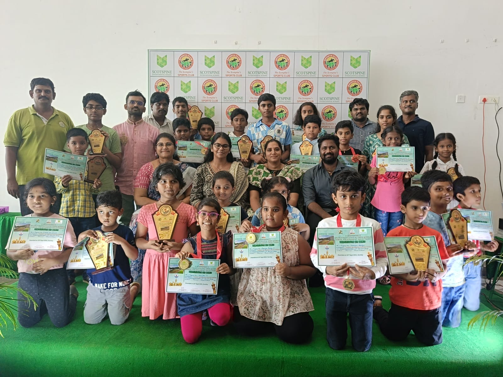 ఉత్సాహభరితంగా కృష్ణాజిల్లా చెస్‌ పోటీలు