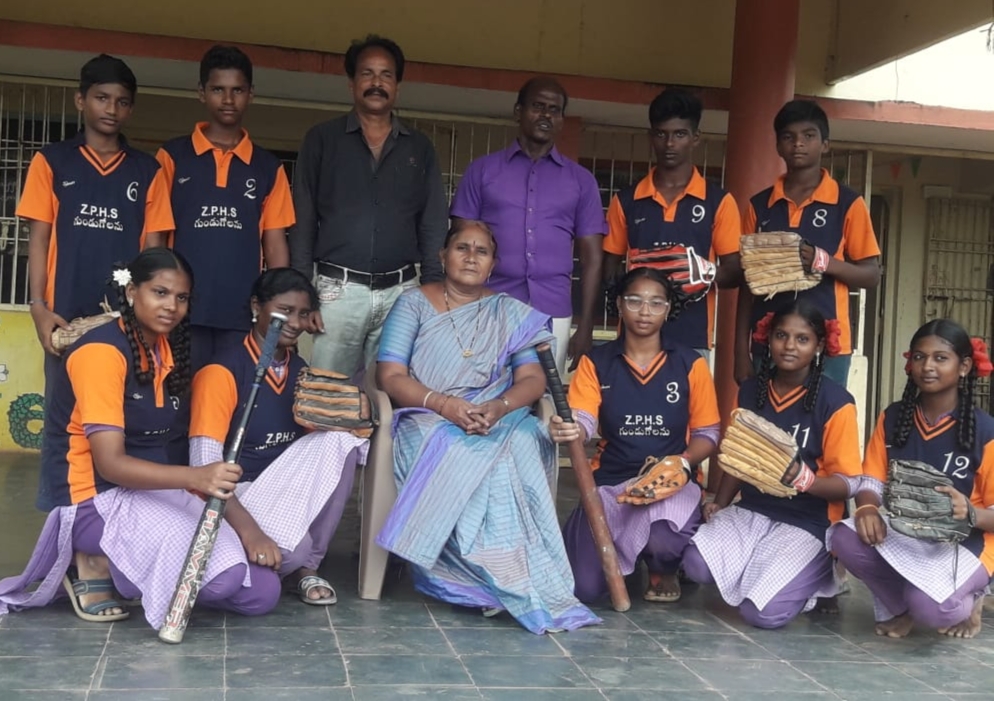 రాష్ట్రస్థాయి పోటీలకు ఎంపికైన గుండుగొలను విద్యార్థులు