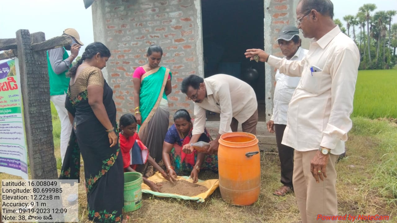 పూడివాడలో ప్రకృతి వ్యవసాయంపై శిక్షణ