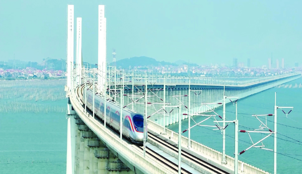 The-first-bullet-train-to-run-on-the-ocean