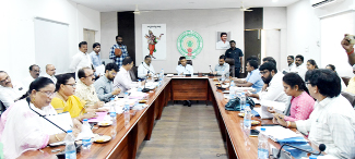 తప్పుల్లేని ఓటరు జాబితా రూపొందించాలి : కలెక్టర్‌ 