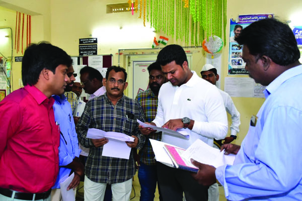 కాకినాడలో ఓటు ఉన్నట్టా.. లేనట్టా..