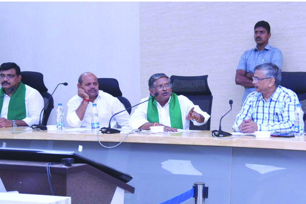 భూసర్వేతో వివాద రహితంగా గ్రామాలు