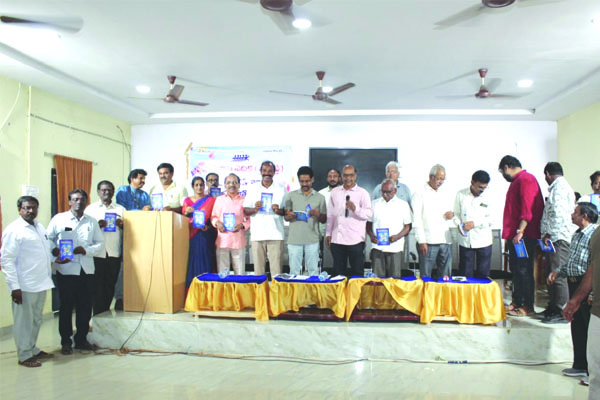 శాస్త్రీయ అవగాహనను పెంచాలి