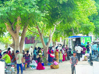 అమలుకు నోచని ఇంటింటికీ రేషన్‌ 