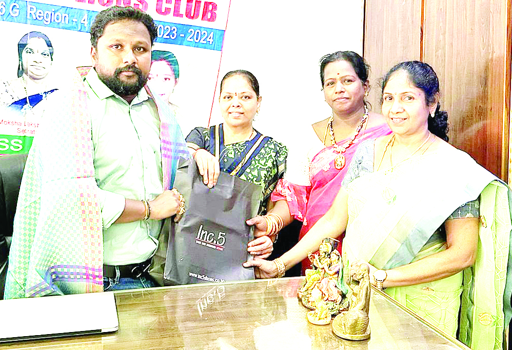 బెస్ట్‌ ఇంజినీర్‌ సూరత్‌తేజకు సత్కారం