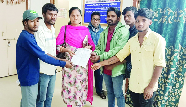 గర్ల్స్‌ హాస్టల్స్‌లో సమస్యలు పరిష్కరించండి