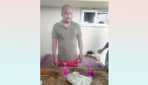 SI-caught-by-ACB-while-taking-bribe