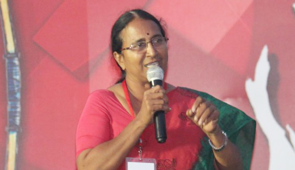 aidwa-ramadevi-on-manuvadam