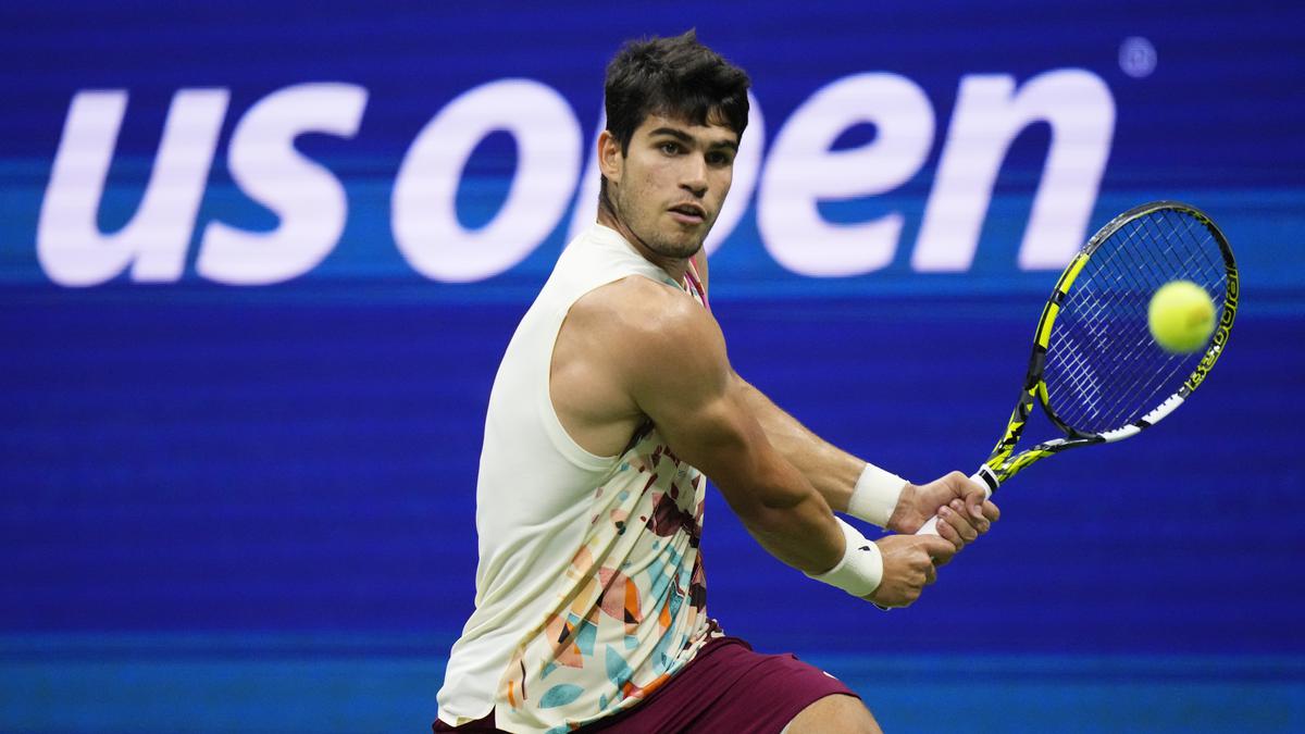 సెమీస్‌కు అల్కరాజ్‌, మెద్వదెవ్‌