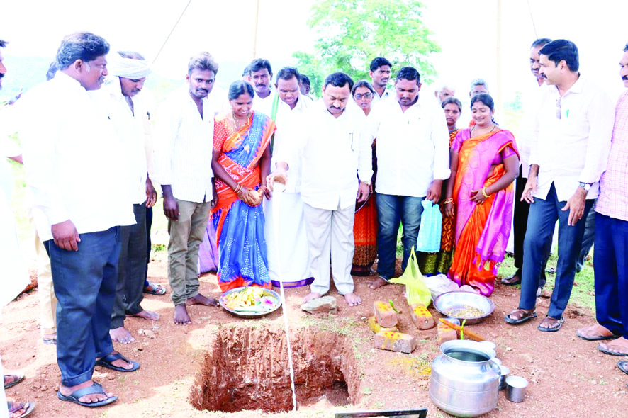కొండూరు, చామర్రులలో అభివృద్ధి పనులకు శంకుస్థాపన