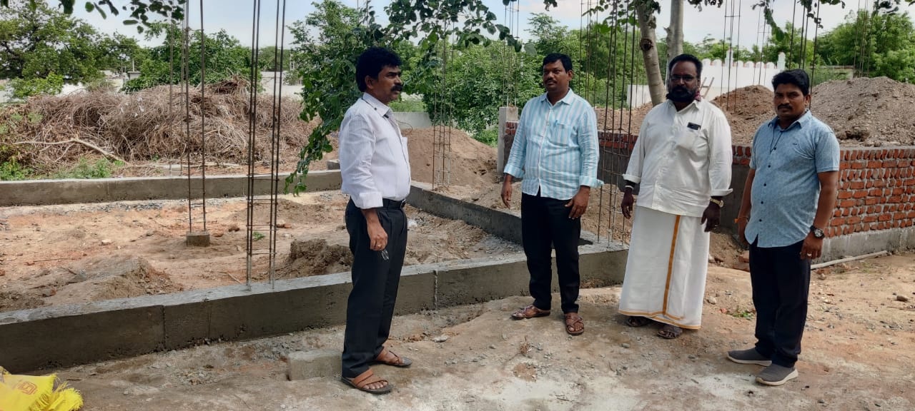 ఇళ్ల నిర్మాణాలు త్వరగా ప్రారంభించాలి