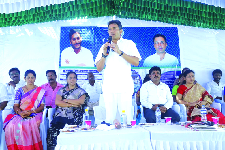 పలు అభివృద్ధి పనులు ప్రారంభం: