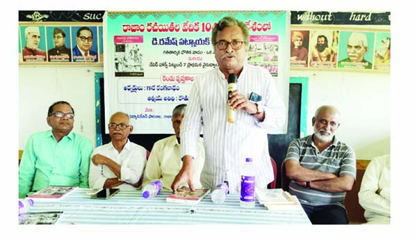 కాలానుగుణంగా మార్పు చెందాలి