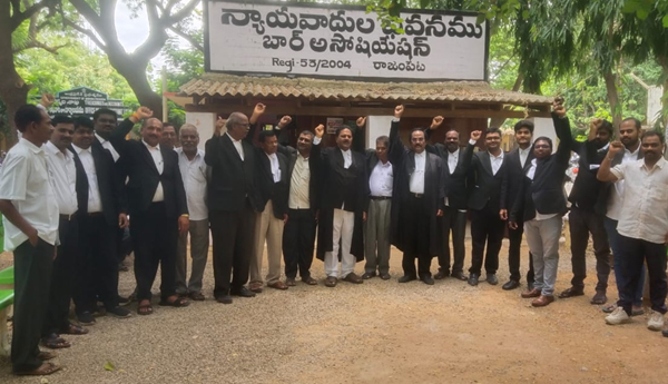 Lawyers-protest-condemning-Chandrababu's-arrest