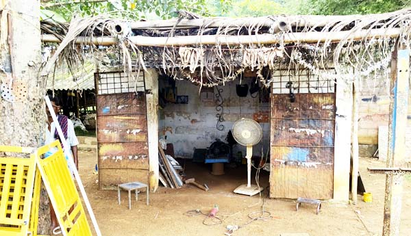 విద్యుత్‌ కోతలతో ఉపాధికి ఎసరు