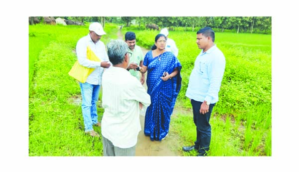 డి-పట్టా భూములు పరిశీలించిన ఆర్‌డిఒ