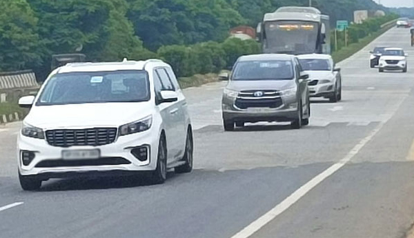 /Car-rally-from-Hyderabad-to-Rajamahendravaram
