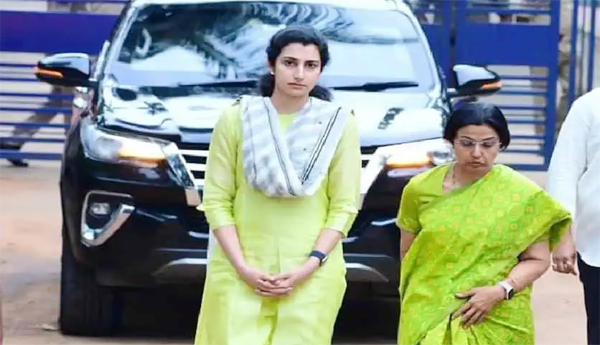 Family-members-who-met-Chandrababu