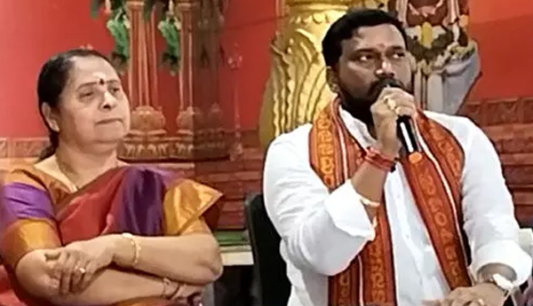Dussehra-mahoutsaws-on-Indrakiladri-from-October-15