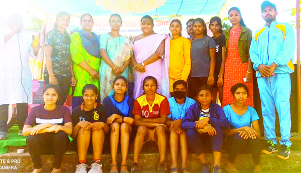   గుమ్మలక్ష్మీపురంలోని కెజిబివి పాఠశాల