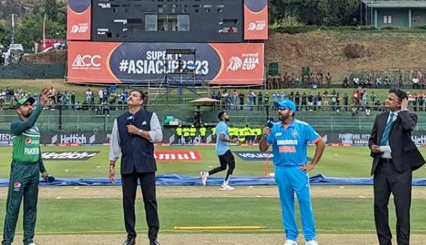 /Pakistan-won-the-toss-India-batted-first