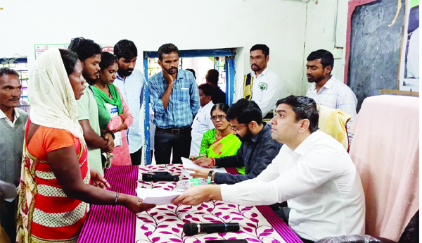 సమస్యల పరిష్కారానికి చొరవ చూపాలి