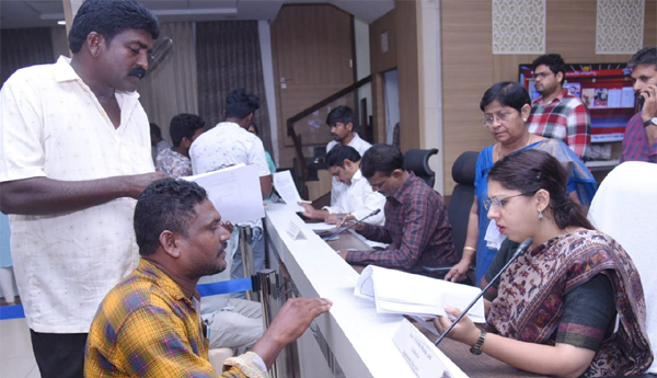 /Requests-should-be-resolved-promptly-Collector