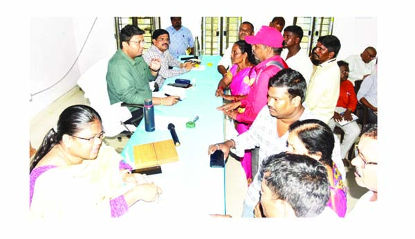 'జగనన్నకు చెబుదాం'కు 60 ఫిర్యాదులు