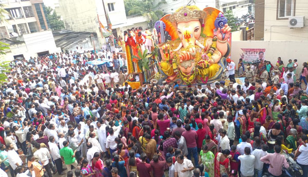 /Balapur-Ganesh-Laddu-costing-Rs.27-Lakhs