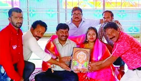 మోదకొండమ్మ సన్నిధిలో కమాండెంట్‌