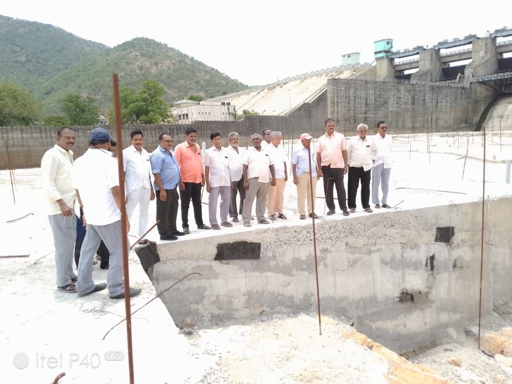 ఆఫ్రాన్‌ మరమ్మతులు చేపట్టాలి