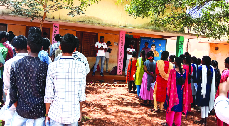 సమస్యలు పరిష్కరించాలని జీపుజాతా