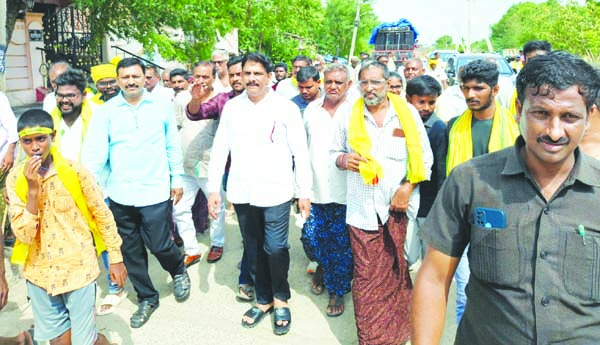 రాష్ట్రం కోసం కష్టపడటమే చంద్రబాబు తప్పా?